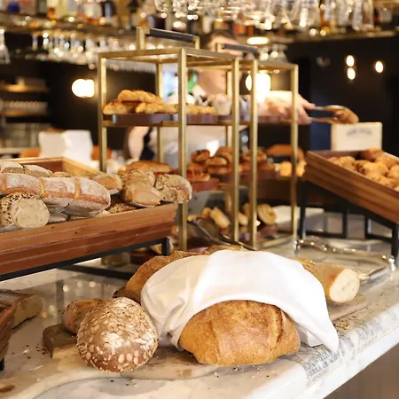 Canal House At Sofitel Legend The Grand