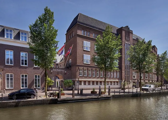 Canal House At Sofitel Legend The Grand