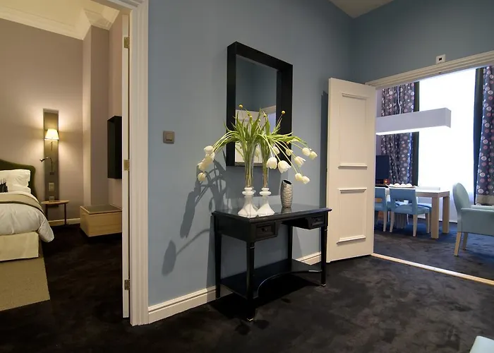 Canal House At Sofitel Legend The Grand 5*