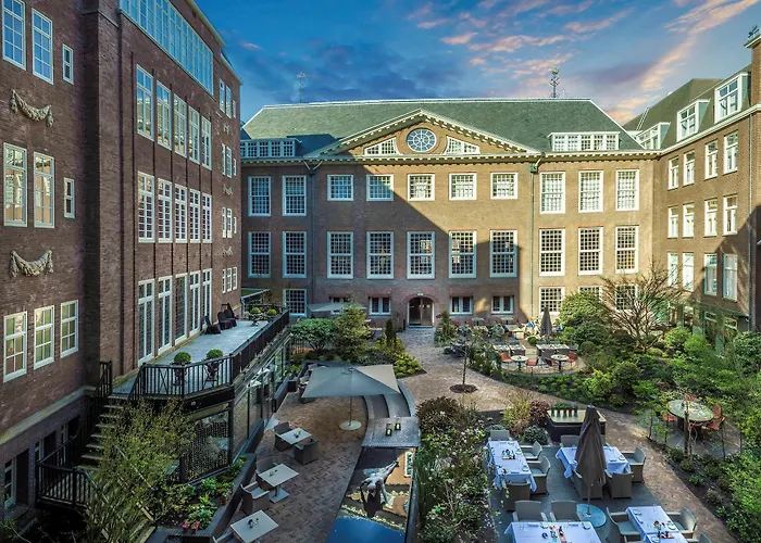 Canal House At Sofitel Legend The Grand